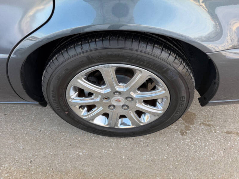 2009 Cadillac DTS Luxury 6-Passenger