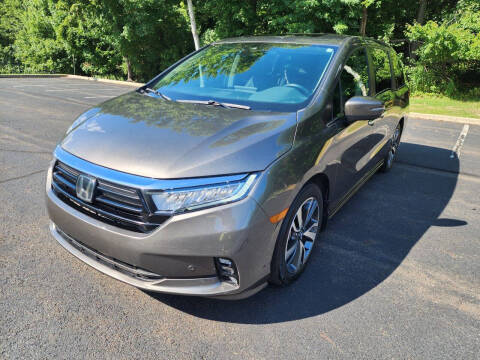 2021 Honda Odyssey for sale at A & T Trucks Inc in Philadelphia PA