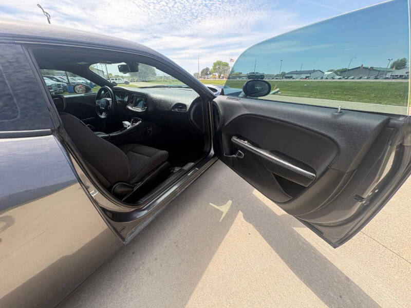 2019 Dodge Challenger SXT