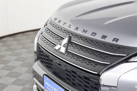 2023 Mitsubishi Outlander SE