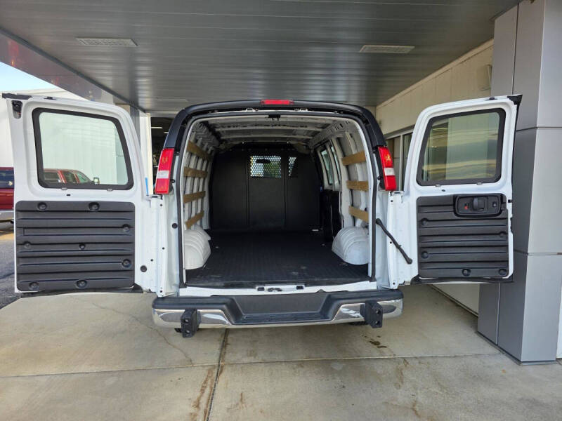 2023 Chevrolet Express 2500