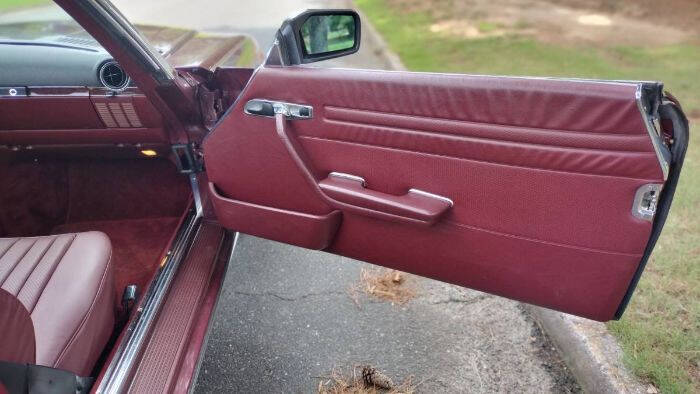 1986 Mercedes-Benz 560-Class 560 SL