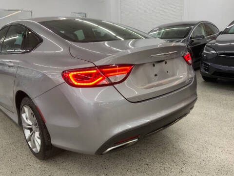 2016 Chrysler 200 S