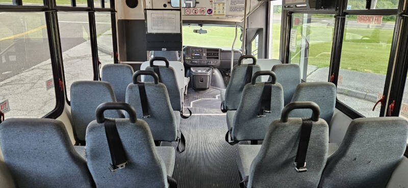 2015 Chevrolet 4500 Shuttle Bus