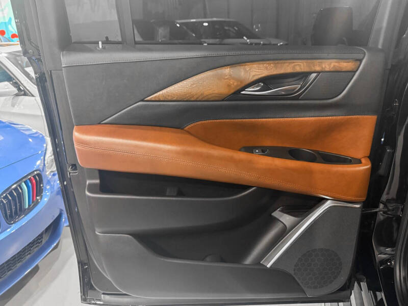 2020 Cadillac Escalade ESV Premium Luxury