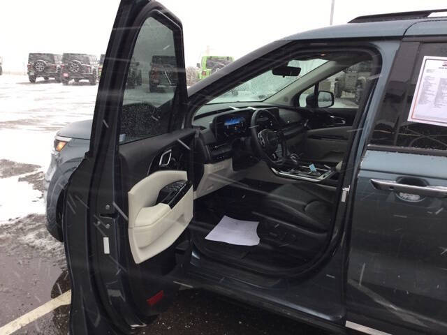 2024 Kia Carnival SX