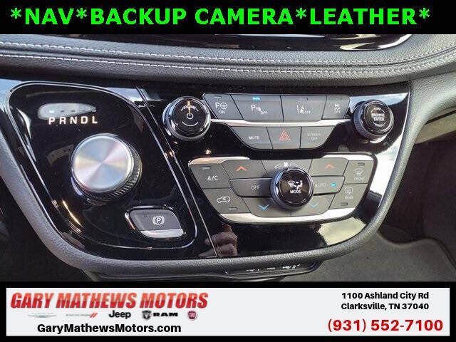 2024 Chrysler Pacifica Plug-In Hybrid Select