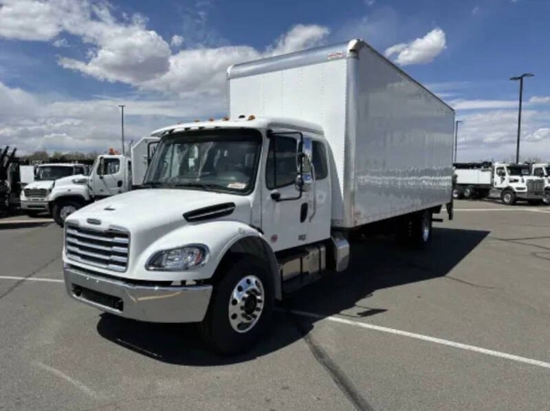 2025 Freightliner M2 106