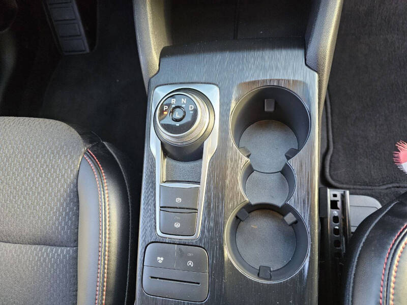 2025 Ford Escape ST-Line Select