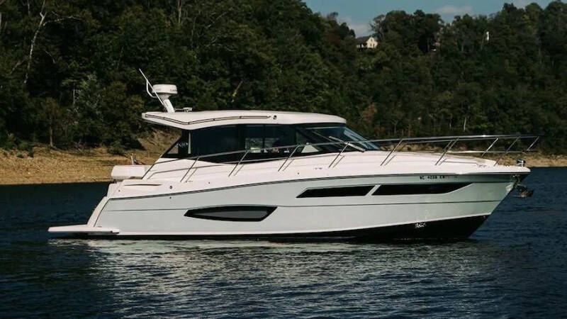 2021 Regal 38 GRANDE COUPE