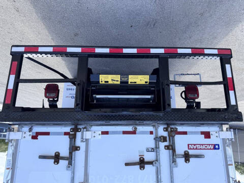 2018 Freightliner M2 106