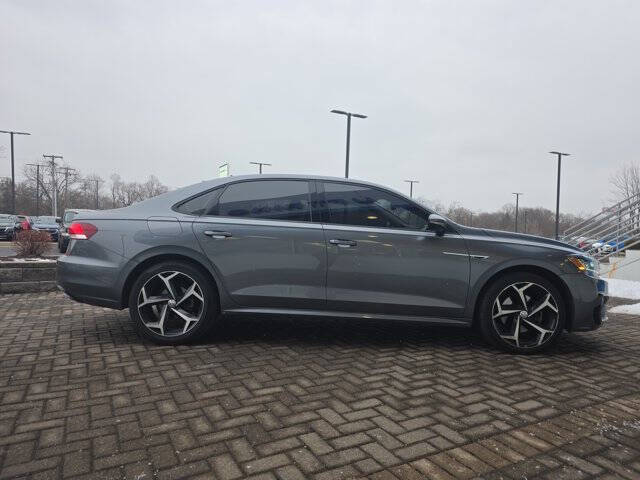 2020 Volkswagen Passat R-Line