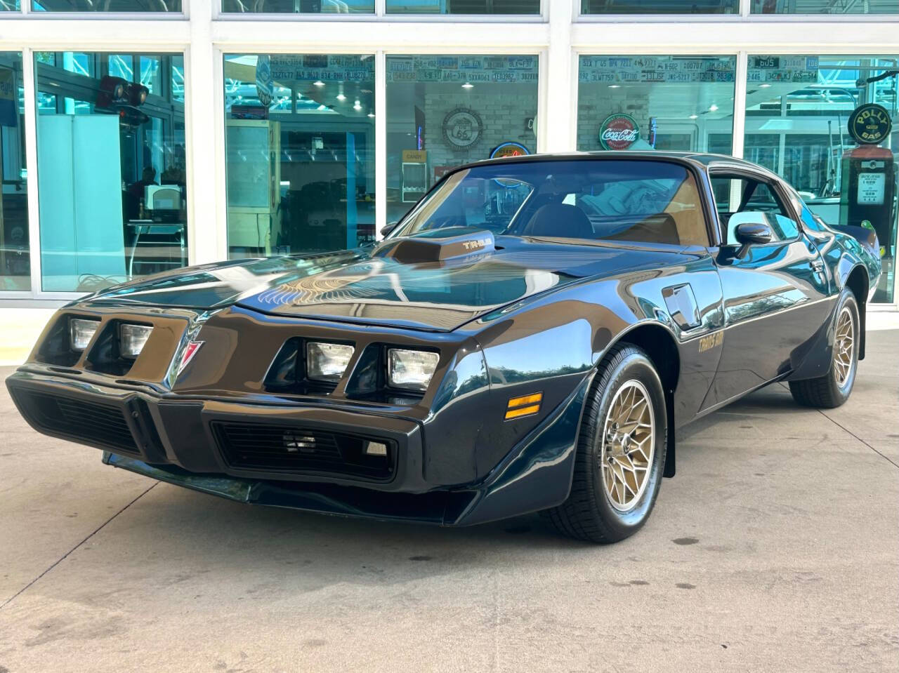 1981 Pontiac Firebird 1