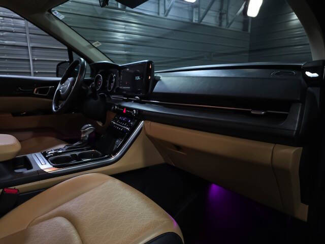 2024 Kia Carnival EX