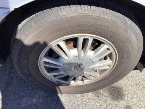 2005 Buick LeSabre Custom