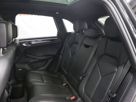 2022 Porsche Macan