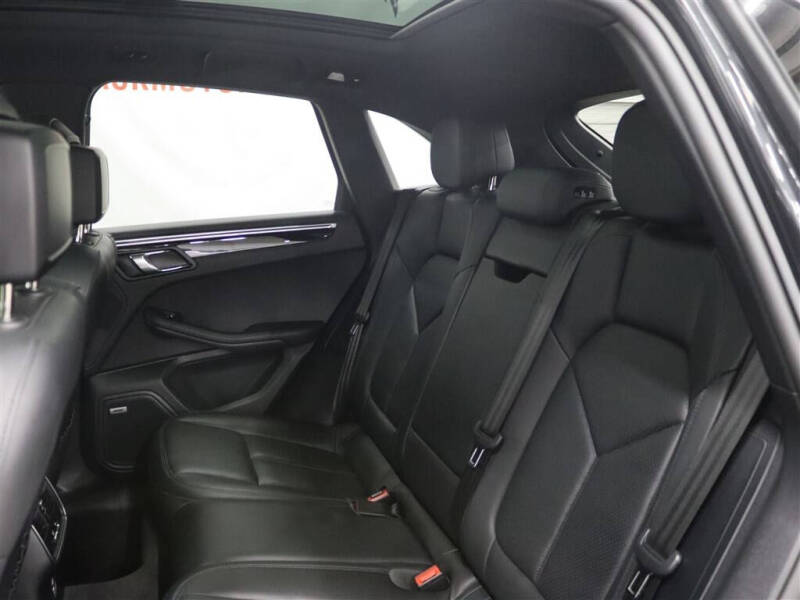 2022 Porsche Macan
