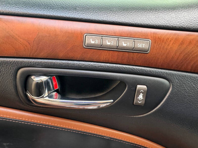 2011 Lexus LS 460