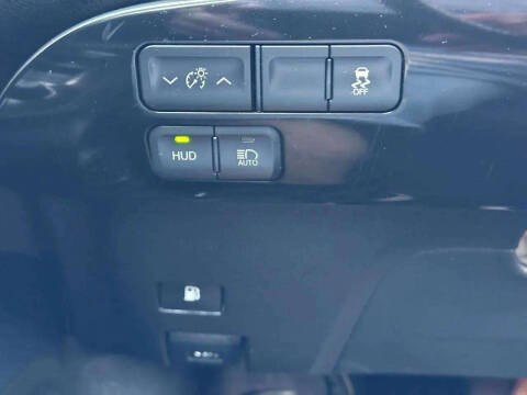 2016 Toyota Prius Three