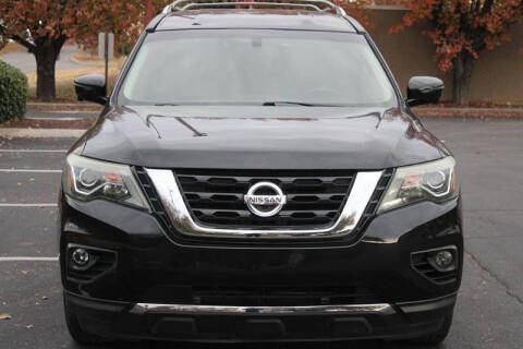 2017 Nissan Pathfinder Platinum