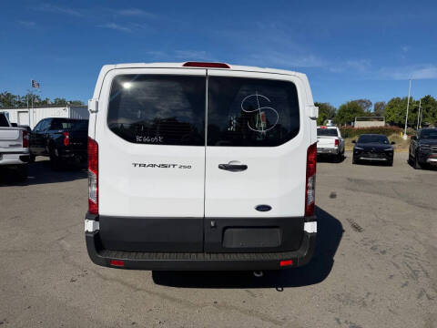 2025 Ford Transit