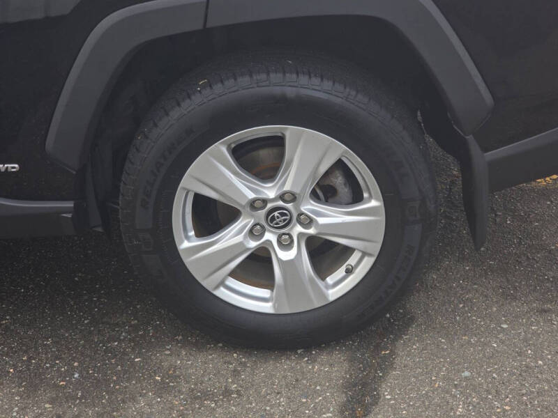 2020 Toyota RAV4 Hybrid LE