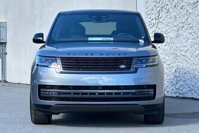 2025 Land Rover Range Rover P530 SE