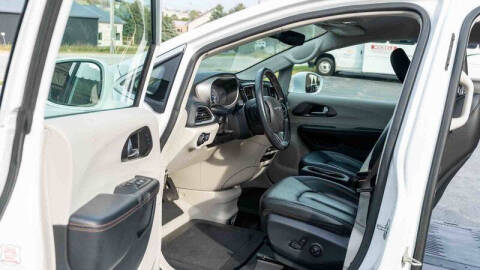 2020 Chrysler Pacifica Touring L