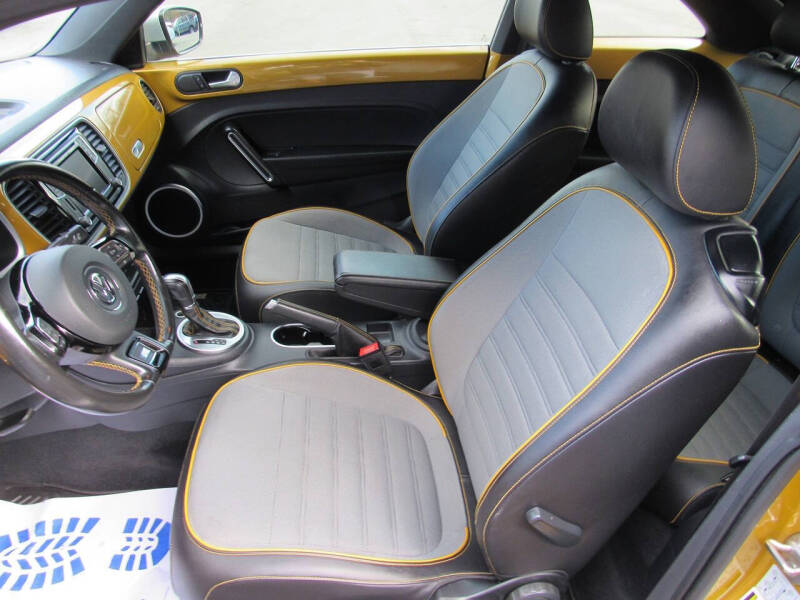 2016 Volkswagen Beetle 1.8T Dune PZEV