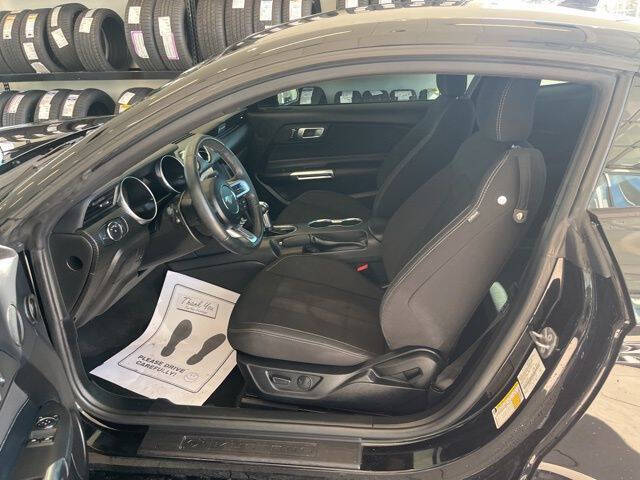 2022 Ford Mustang EcoBoost