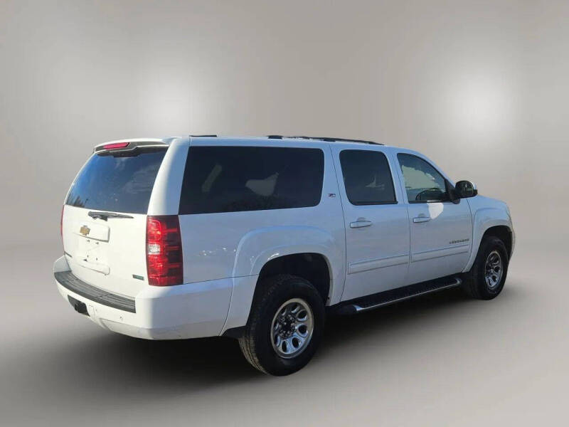 2011 Chevrolet Suburban LT
