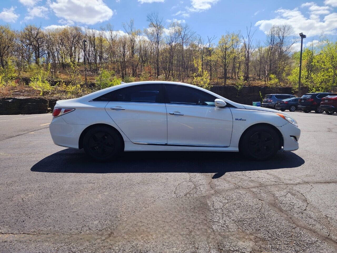 2011 Hyundai SONATA Hybrid for sale at Commonwealth Motors LLC in Moosic, PA