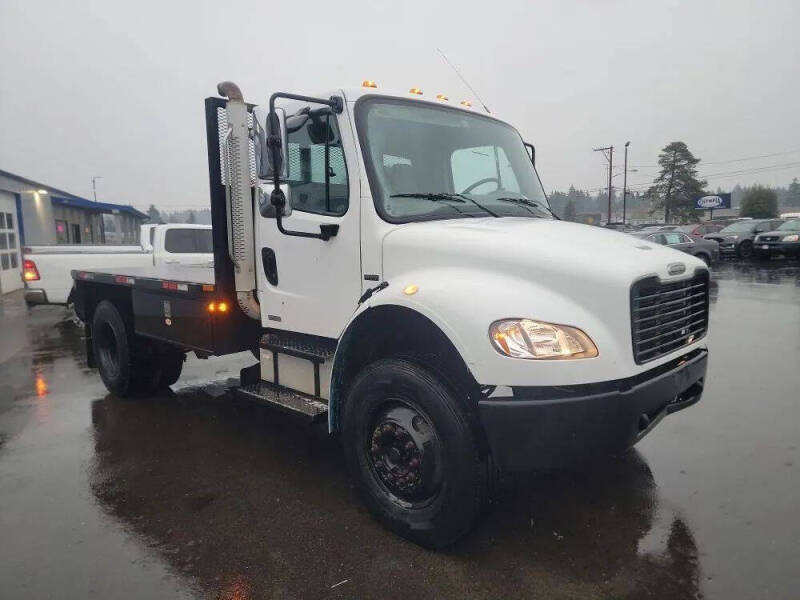2004 Freightliner M2 106