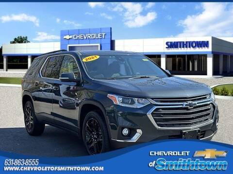 2021 Chevrolet Traverse for sale at CHEVROLET OF SMITHTOWN in Saint James NY