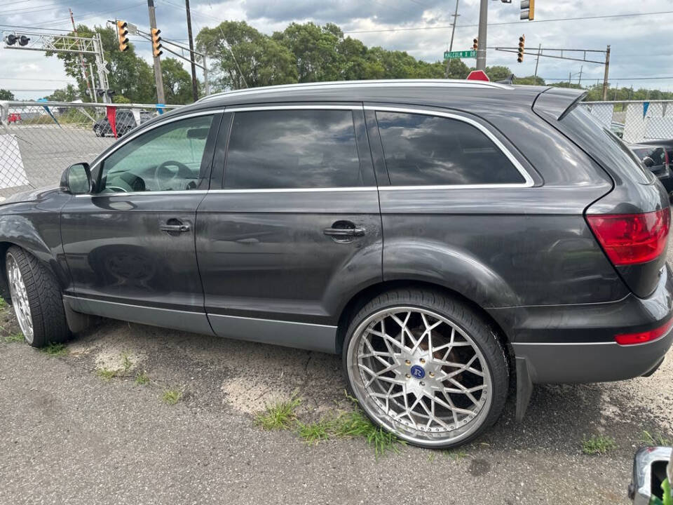 2007 Audi Q7 for sale at DEES AUTO SALES & KUSTOMS WHIPS INC in Gary, IN