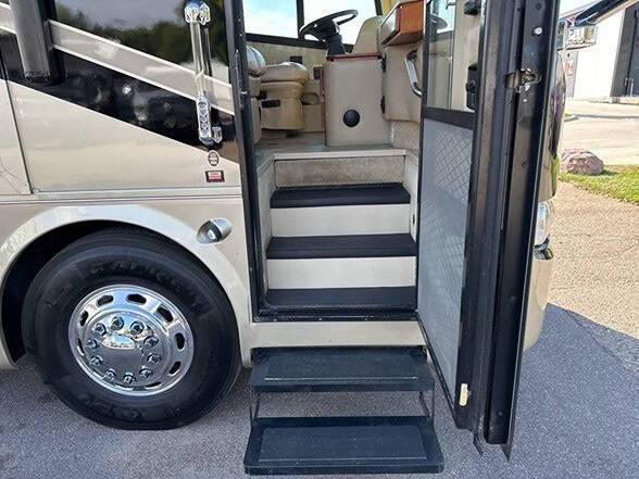 2008 Freightliner XCR Chassis