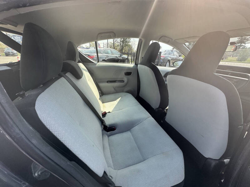 2013 Toyota Prius c Four