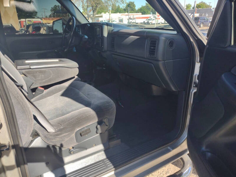 2002 Chevrolet Silverado 2500HD LS