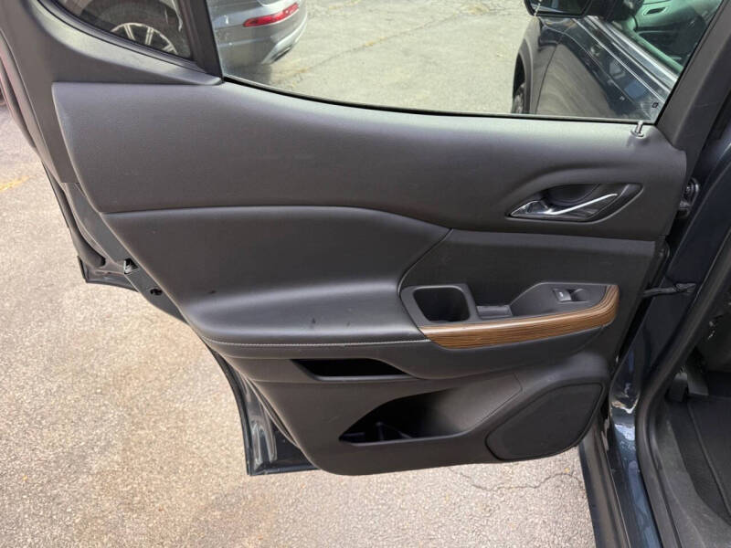 2019 GMC Acadia SLE-2