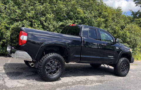 2014 Toyota Tundra SR5