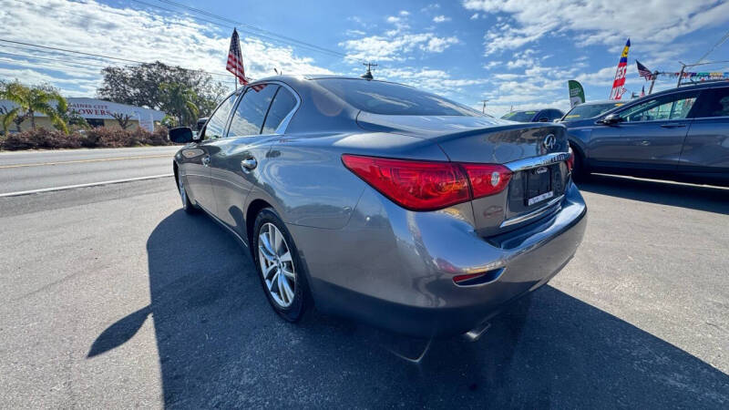 2017 INFINITI Q50 Premium photo 14