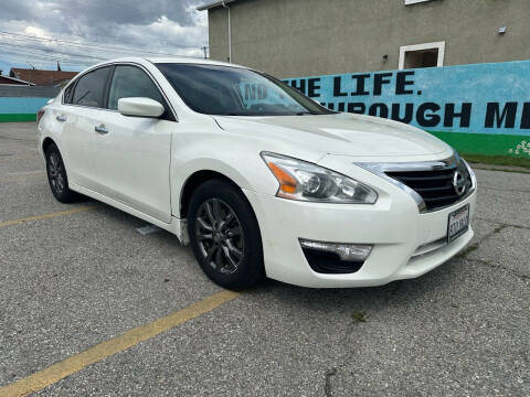 2015 Nissan Altima for sale at D Mendoza Dealer Inc in Los Angeles CA