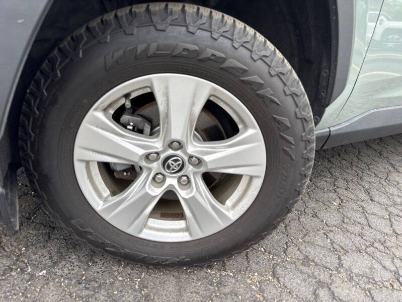 2021 Toyota RAV4 XLE