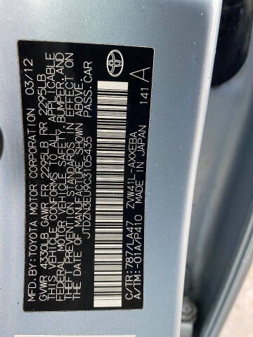 2012 Toyota Prius v Five