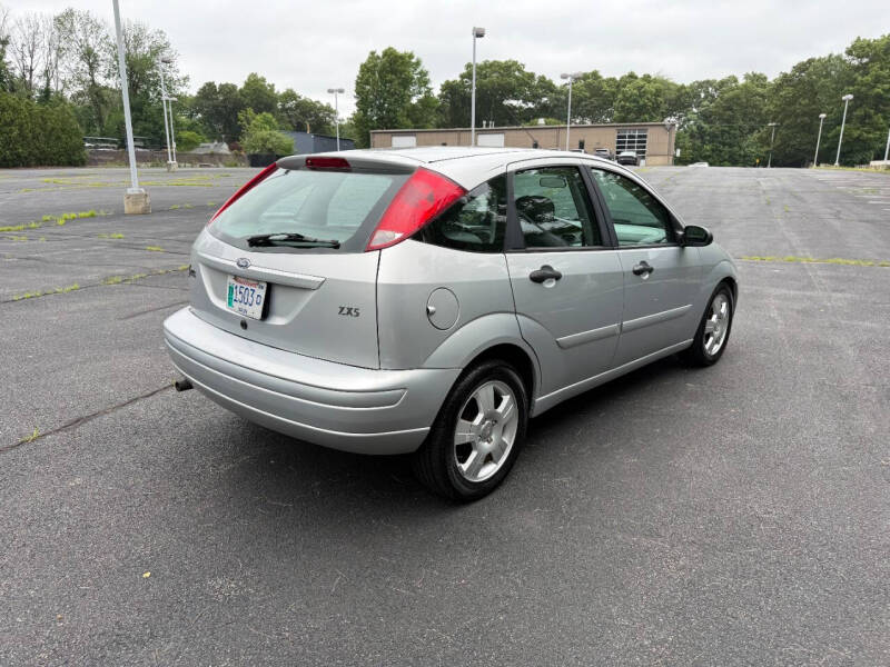 2004 Ford Focus ZX5