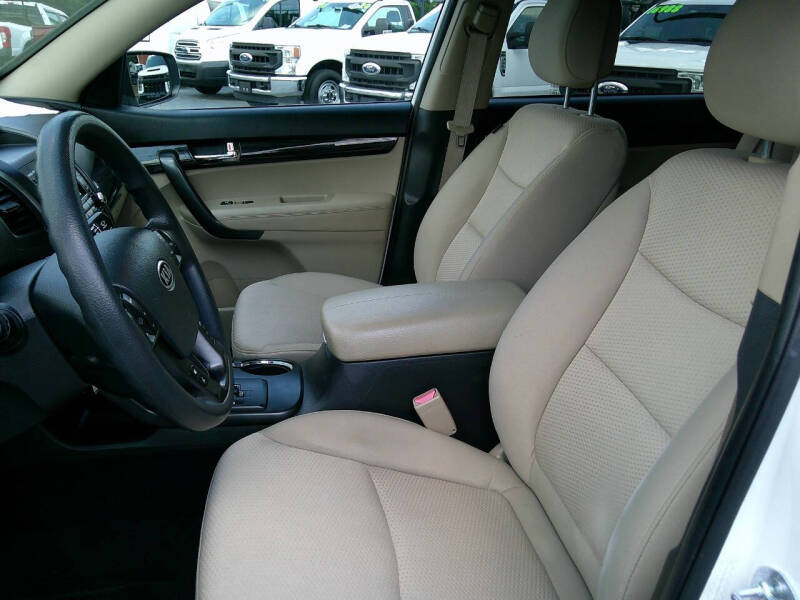 2011 Kia Sorento LX