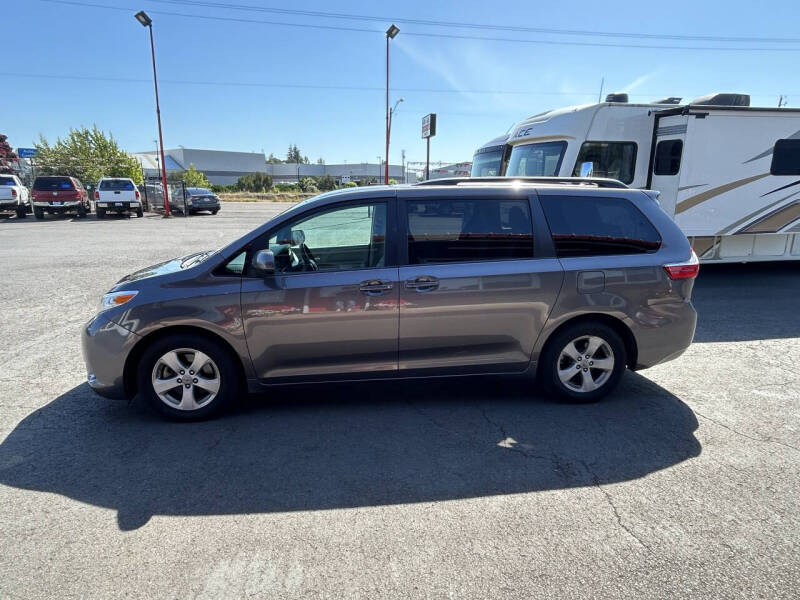 2015 Toyota Sienna