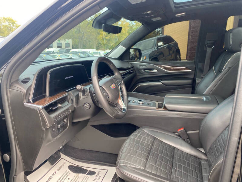 2023 Cadillac Escalade Sport Platinum