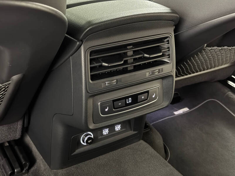 2019 Audi Q8 quattro Premium 55 TFSI