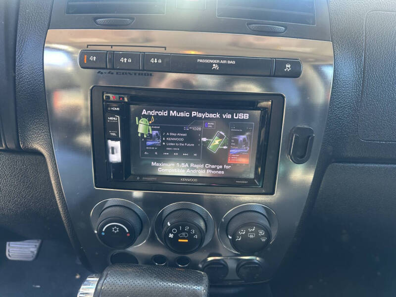 2009 HUMMER H3T Luxury